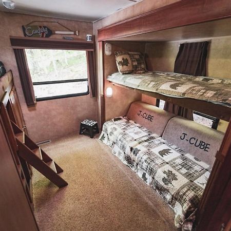 Hotel Rv Adventure Roscoe Pet Friendly Exterior foto